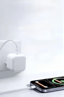 Tosstech 40W (60W Max) GAN5 Teknoloji Hızlı Şarj USB-C PD3.2 Dynamic Power Adaptör Beyaz