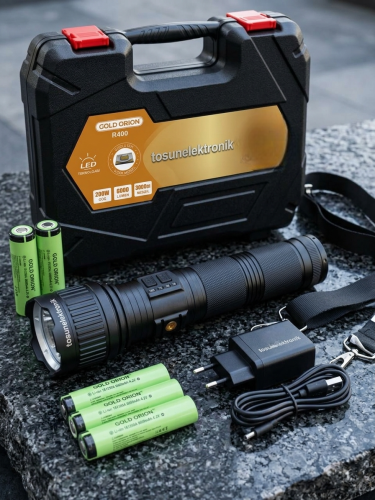 Gold Orion R400 3 Km Menzilli Profesyonel Şarjlı El Feneri - 200W 6000 Lümen 24.000 mAh Full Set (Çantalı)