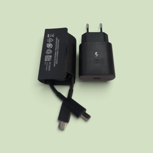 Tosstech Meta 25W Siyah Type-C to Type-C Şarj Aleti MPN10SCC